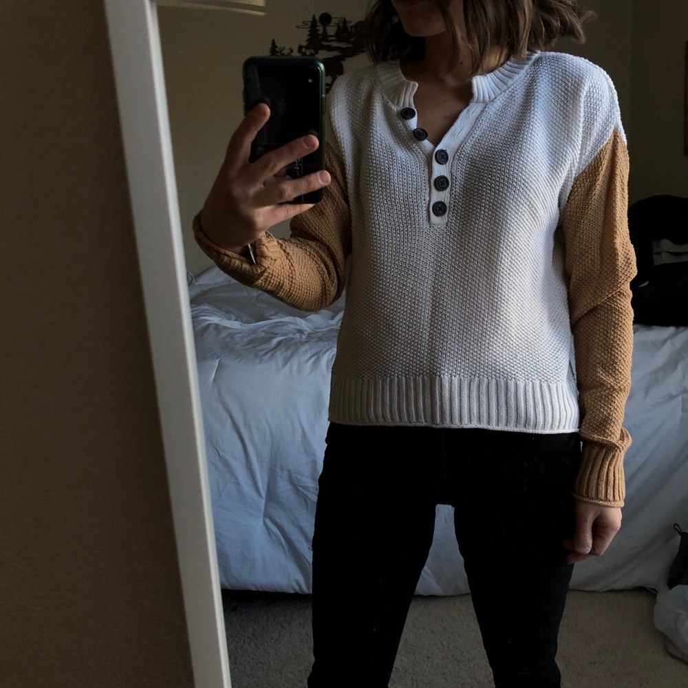 American Eagle sweater